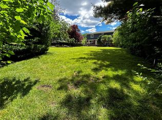 2461 Hart Ave, Bellmore, NY 11710