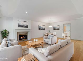850 Arbutus St #1, Qualicum Beach, BC