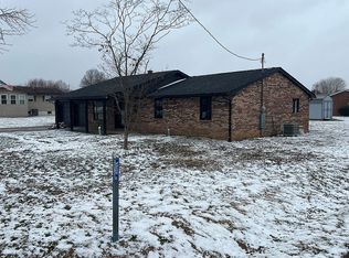 107 Sycamore St, Letart, WV 25253