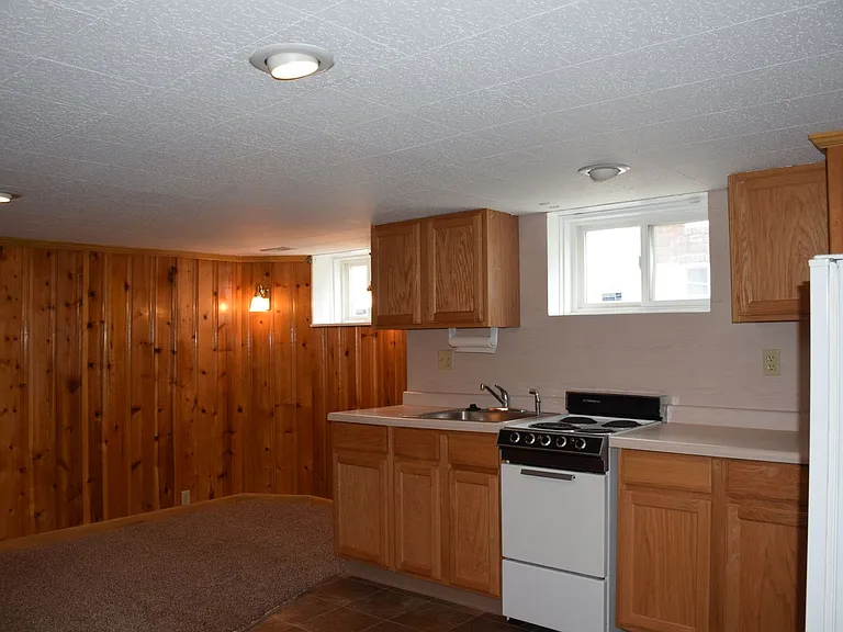 864 E Bryan Ave — Photo 6
