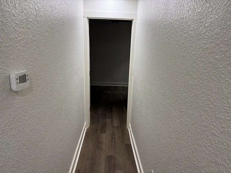 1011 N Valderas St — Photo 14
