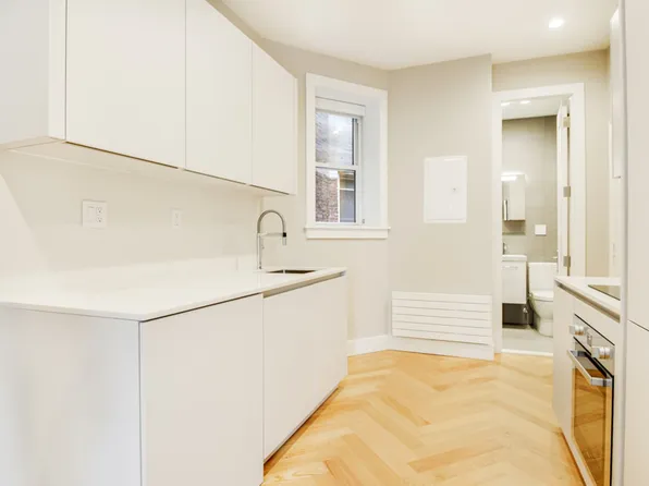 182 Prospect Park West image 1 of 5