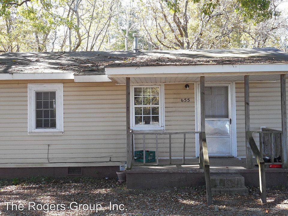 1st image of 655 N Main St