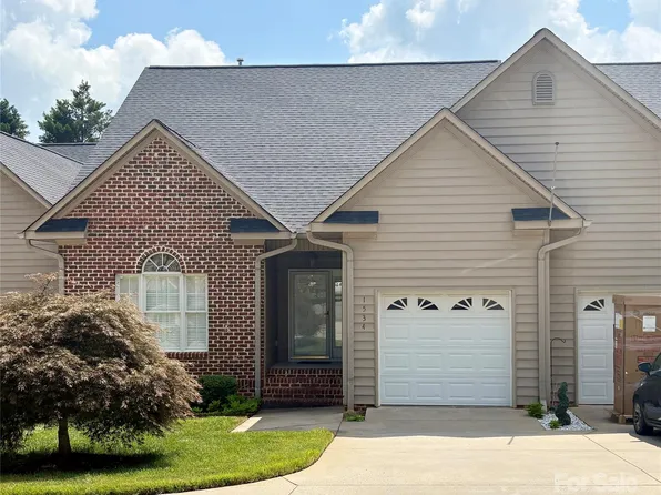 1534 Forest Park Dr, Statesville, NC 28677