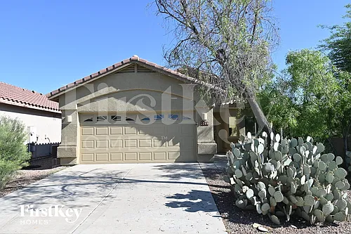 7718 W Sombrero View Ln Photo 1