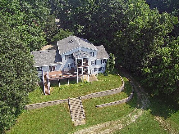 2nd image of 230 Hillcrest Dr