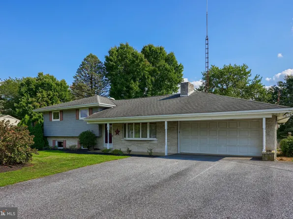 1716 Pioneer Rd, Lancaster, PA 17602