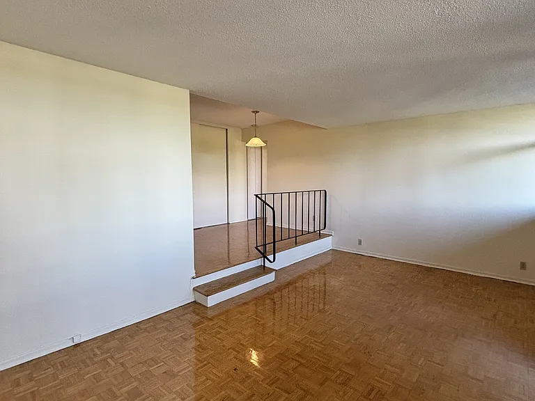70 McEwen Ave #505 — Photo 7