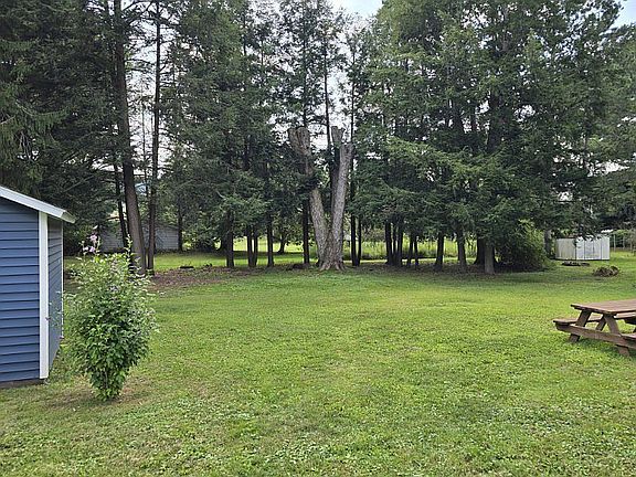 5th image of 22 Linda Ln
