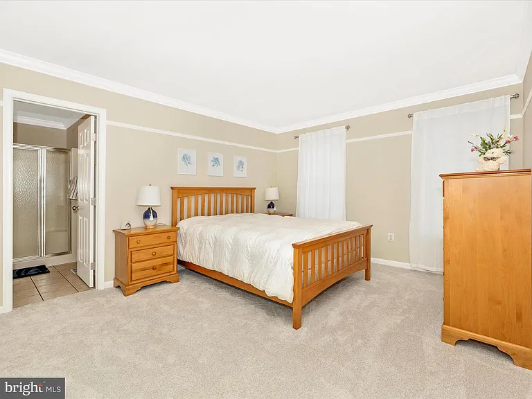 2422 Cobblestone Way — Photo 34