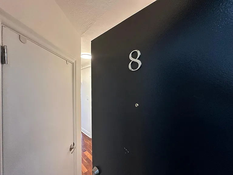 16 Church St E #8 — Photo 5