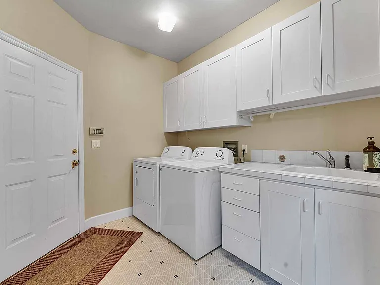 1620 NW Barnsley Ct — Photo 26