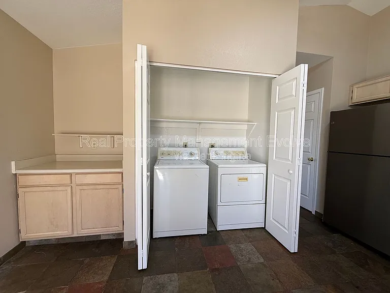 3936 W Chama Dr — Photo 8