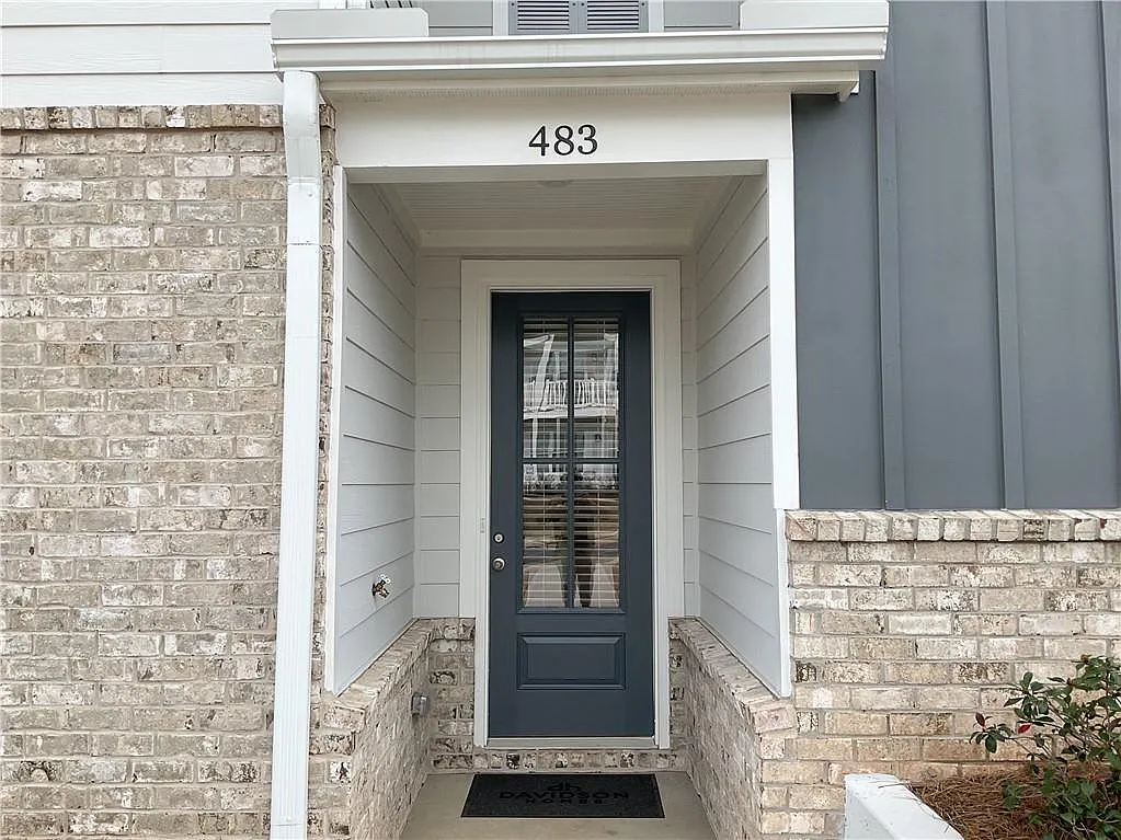 3 bed, 2.5 bath, 1764 sqft, $2,050 — Photo 3