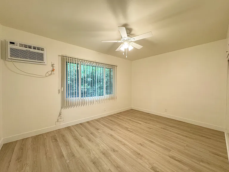 2032 S Shenandoah St #4 — Photo 36