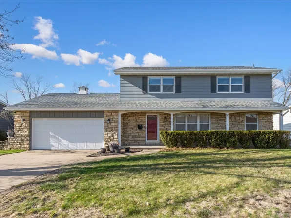 2525 Blue Ridge Dr NE, Cedar Rapids, IA 52402