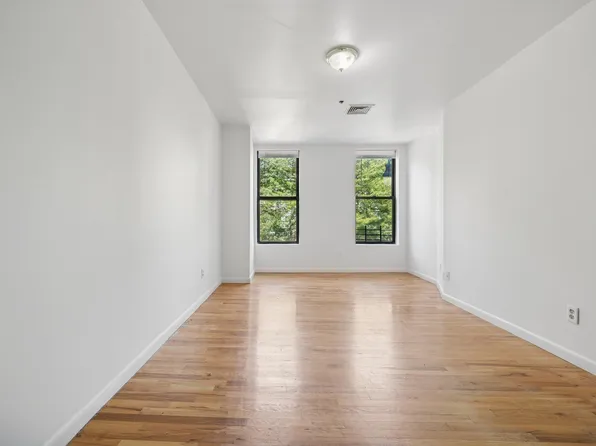 236 Newark Avenue image 13 of 19