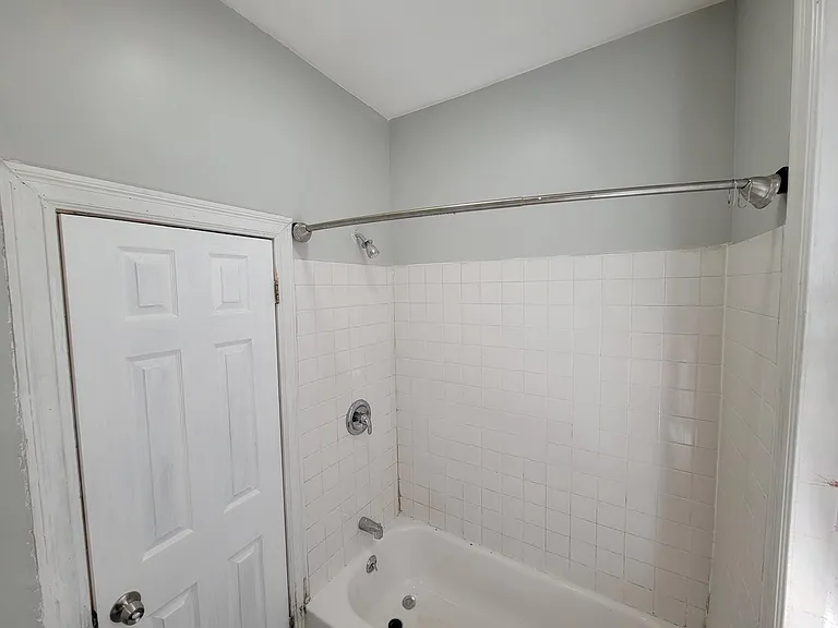 711 S 51st St #1 — Photo 11