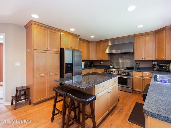 5th image of 3154 Everglade Ave