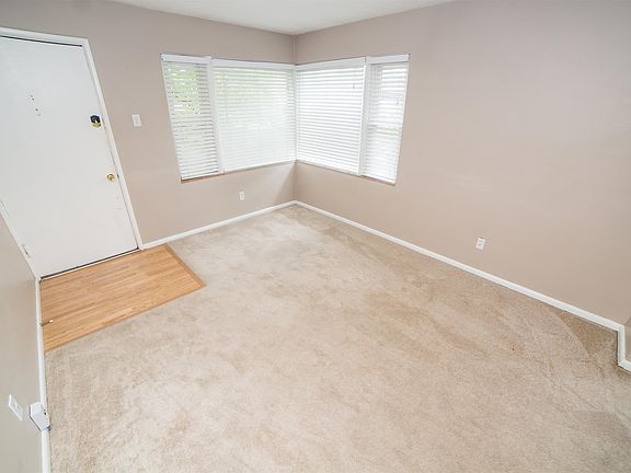 4th image of 2604 Melvin Ave