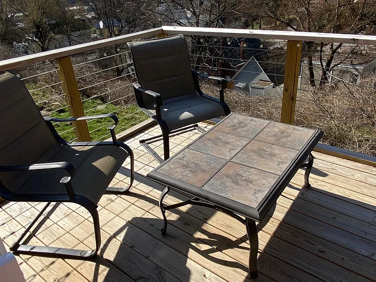 1122 Vine St — Photo 3