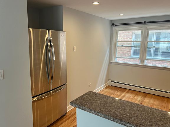 5th image of 8525 W Catalpa Ave Unit 2N