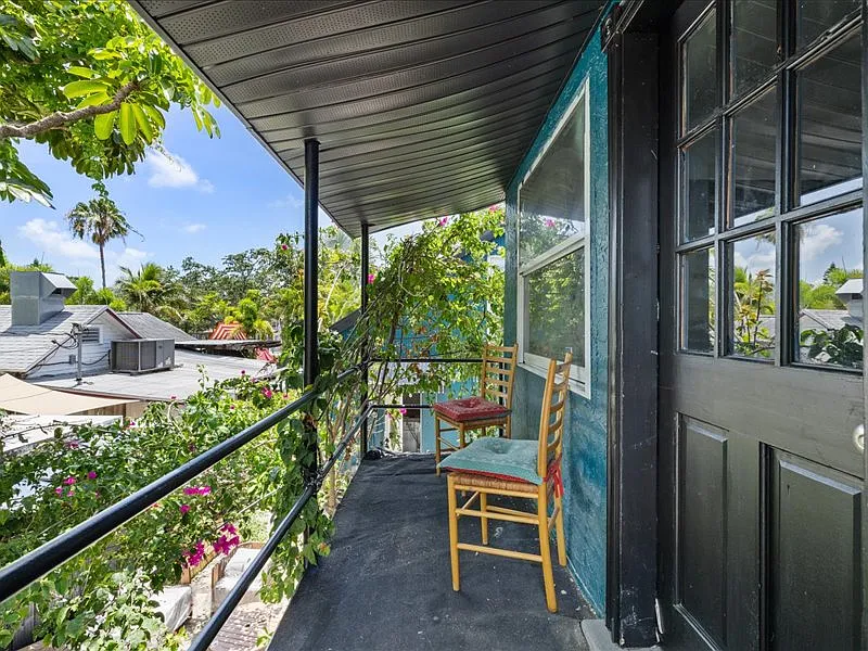 2 bed, 650 sqft, $2,500 — Photo 3