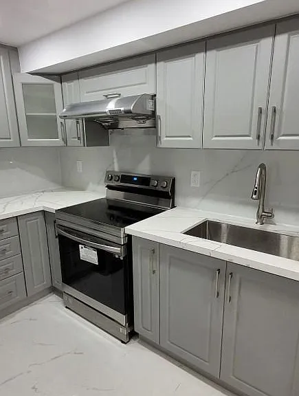 41 Walter English Dr #BASEMENT — Photo 4