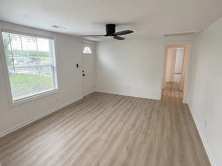 3023 Joseph St — Photo 3