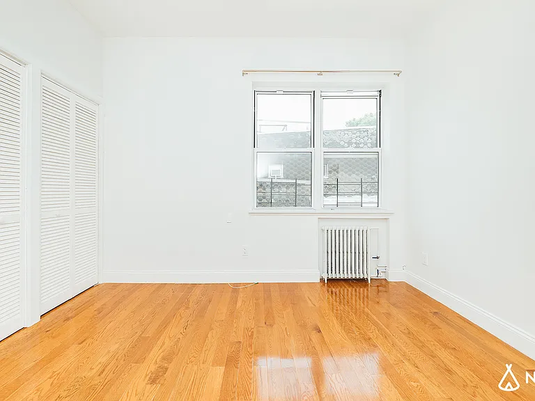 613 Onderdonk Ave #1R — Photo 3