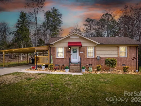 198 33rd St NW, Hickory, NC 28601