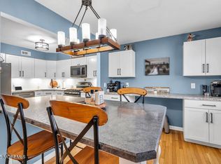 6 Osprey Ct, Howell, NJ 07731