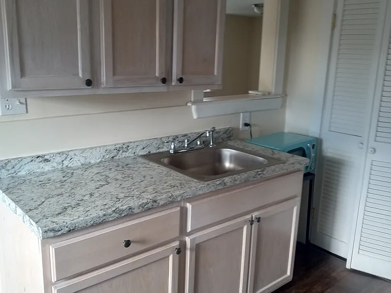 29 E Walnut St #3 — Photo 1