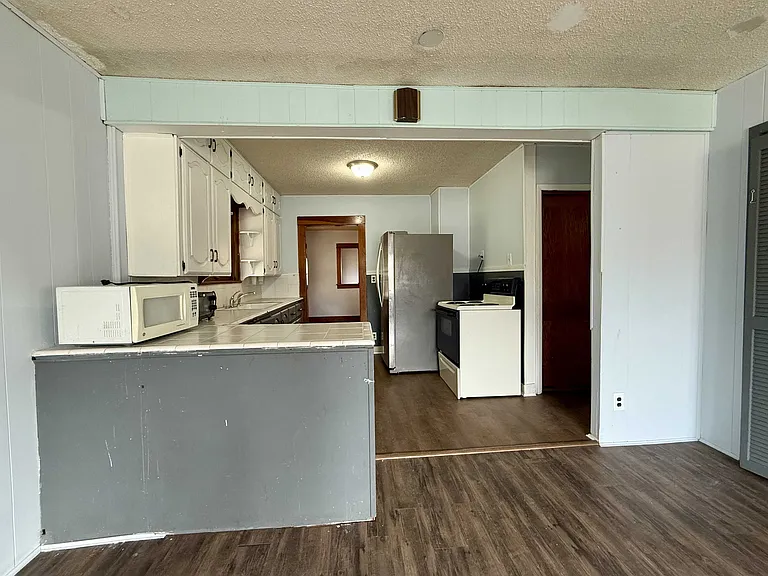 2220 Doniphan Ave — Photo 15
