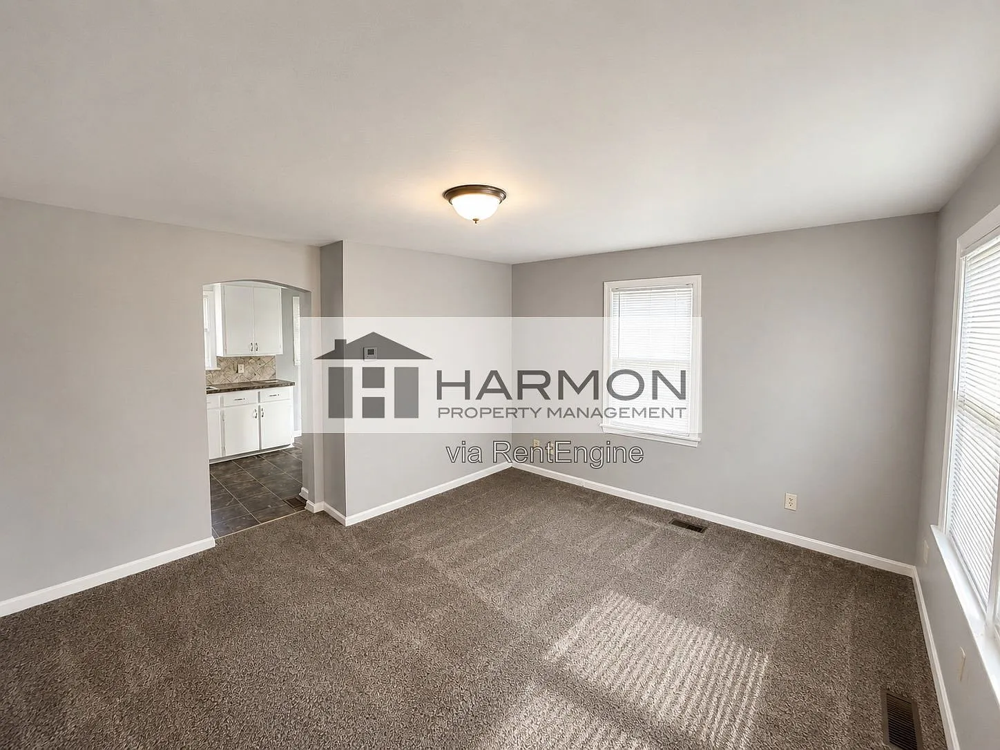 2 bed, 1.0 bath, 672 sqft, $850 — Photo 2