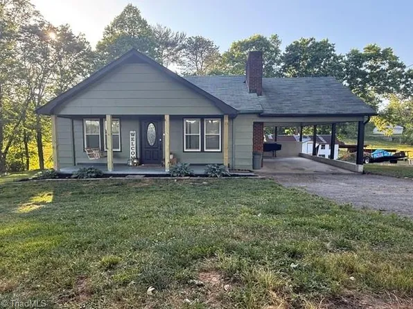 222 Handy Walker St, North Wilkesboro, NC 28659