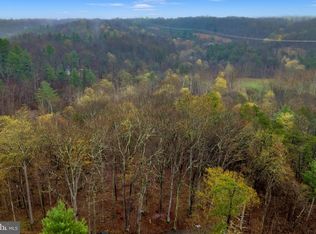 243 Silvercreek Ln, Berkeley Springs, WV 25411