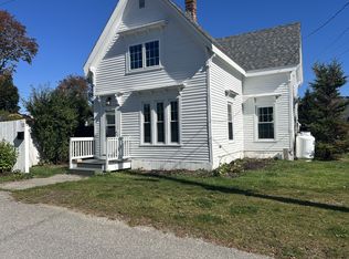 11 Trinity St, Rockland, ME 04841