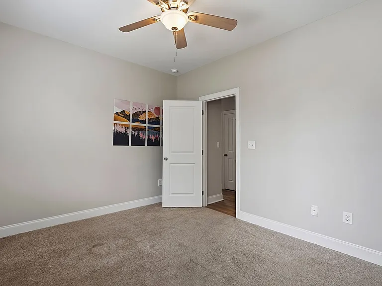 573 Circle Dr — Photo 26