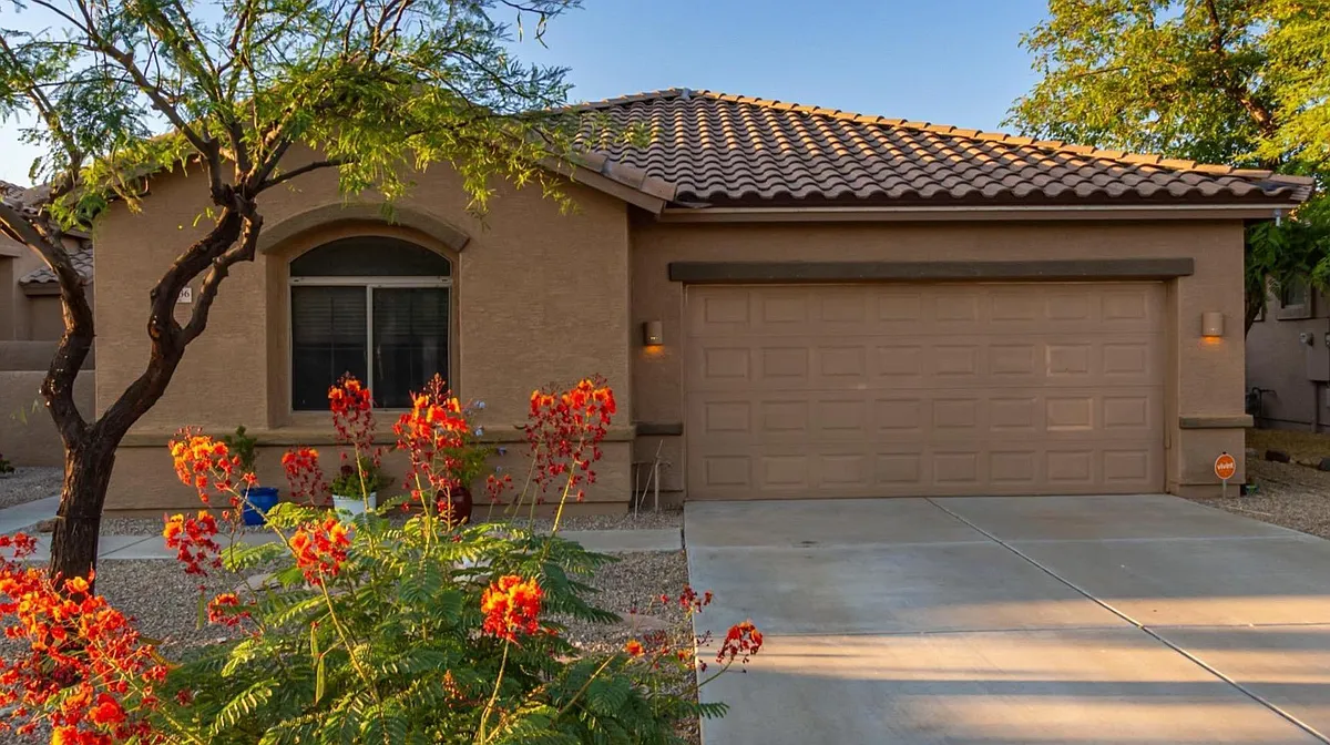 Building Photo - 17536 W Desert View Ln