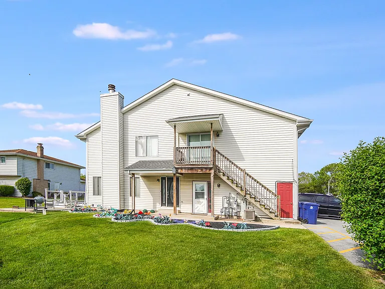 103 Red Barn Rd — Photo 2