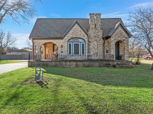 305 W Pine St, Abbott, TX 76621