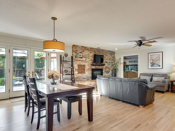 4th image of 8432 Hidden Valley Cir