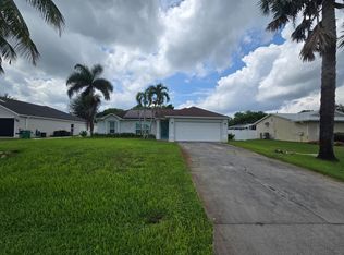 862 SW Carmelite St, Port Saint Lucie, FL 34983