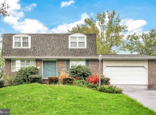 5 Courtleigh Pl, Reading, PA 19606