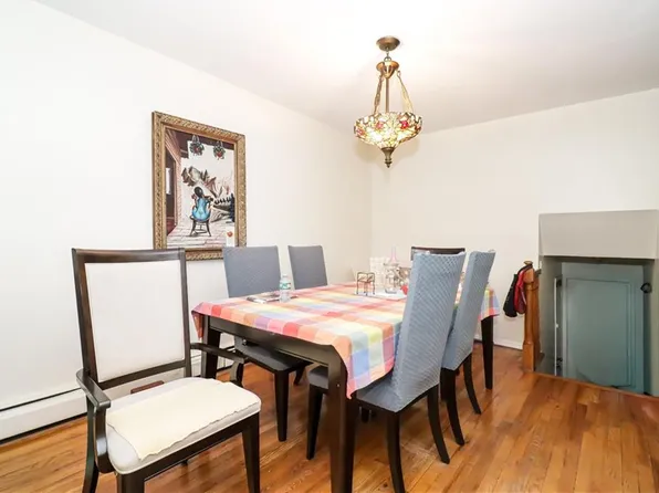 923 East 85th Street image 15 of 21