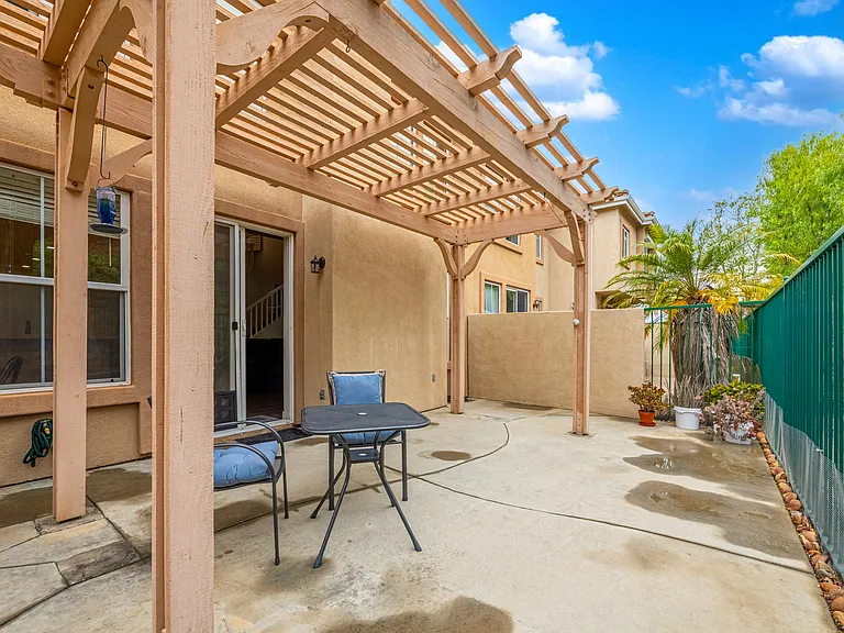 580 Fenwick Way #C — Photo 34