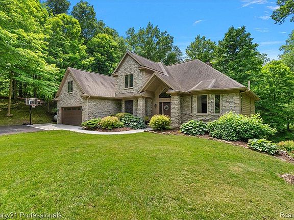 4th image of 9867 Rainbow Ridge Dr