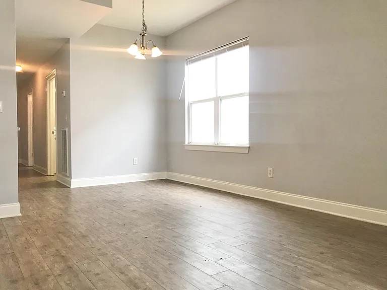 613 Campbell St #1 — Photo 3