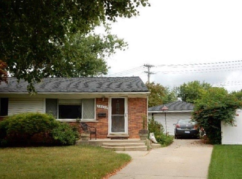 2nd image of 33320 Anita Dr